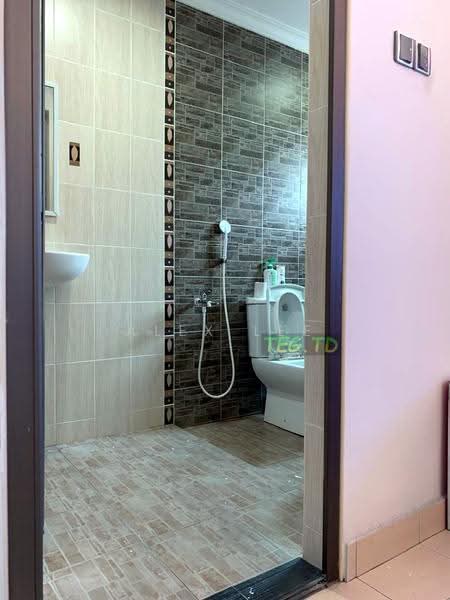 Shop for Sale in Klang (Selangor) - Alex Lee - Bathroom - PropertyGuru.com.my