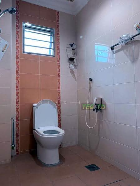 Shop for Sale in Klang (Selangor) - Alex Lee - Bathroom - PropertyGuru.com.my