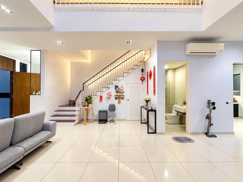Semi-Detached House for Sale in Setia Alam (Selangor) - Jess Tee - Entrance - PropertyGuru.com.my