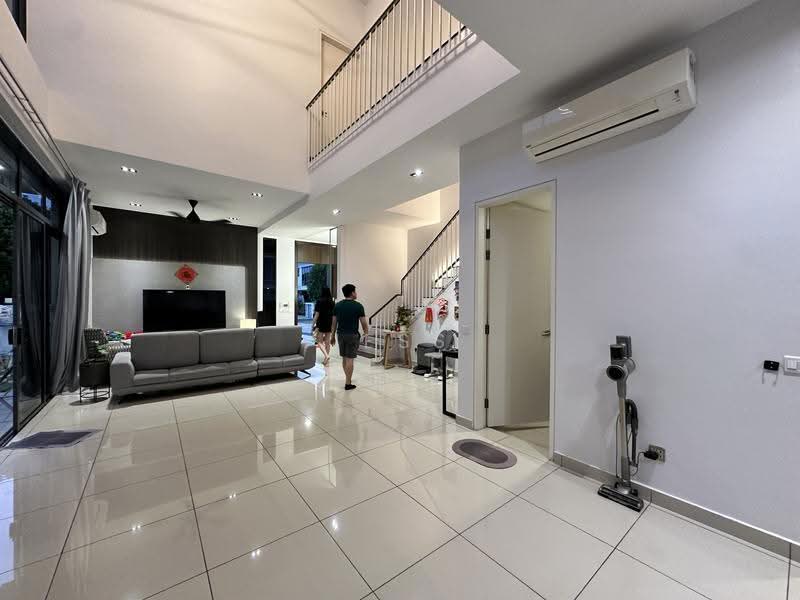 Semi-Detached House for Sale in Setia Alam (Selangor) - Jess Tee - Living Room - PropertyGuru.com.my
