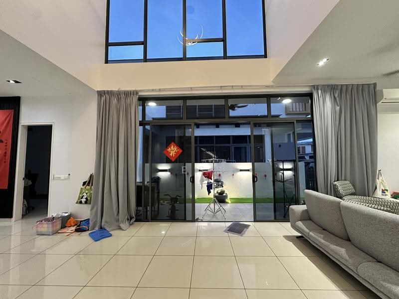 Semi-Detached House for Sale in Setia Alam (Selangor) - Jess Tee - Living Room - PropertyGuru.com.my