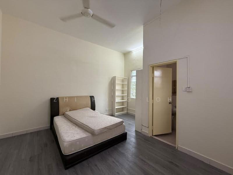 Rumah Teres 2.5-Tingkat untuk Dijual di Ukay Perdana (Ulu Kelang) - Zhi Hong Loh - Bedroom - PropertyGuru.com.my