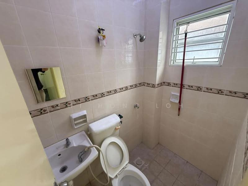 Rumah Teres 2.5-Tingkat untuk Dijual di Ukay Perdana (Ulu Kelang) - Zhi Hong Loh - Bathroom - PropertyGuru.com.my
