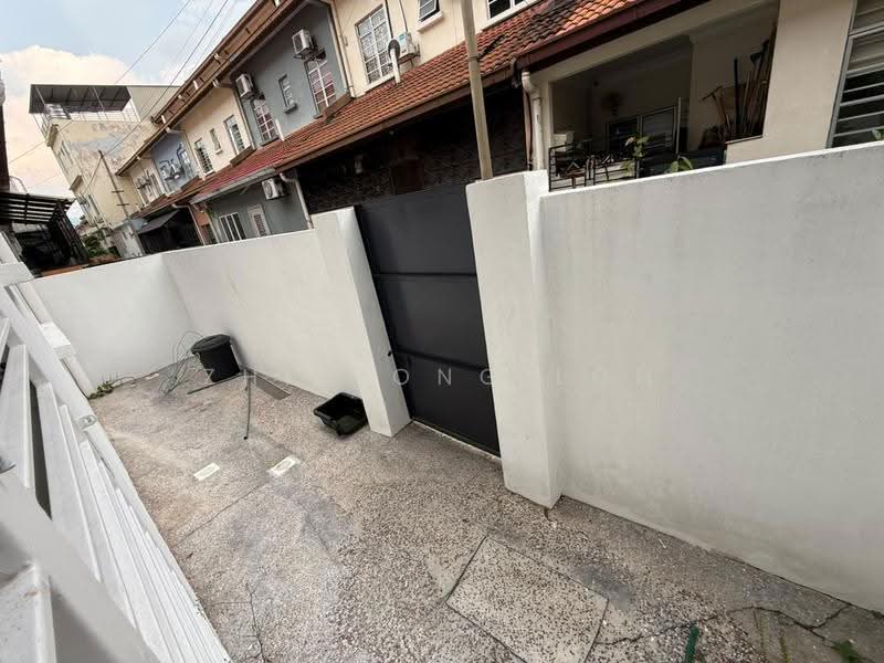 Rumah Teres 2.5-Tingkat untuk Dijual di Ukay Perdana (Ulu Kelang) - Zhi Hong Loh - Exterior - PropertyGuru.com.my