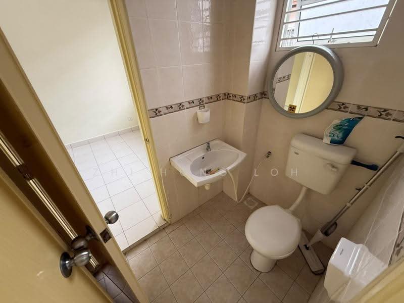 Rumah Teres 2.5-Tingkat untuk Dijual di Ukay Perdana (Ulu Kelang) - Zhi Hong Loh - Bathroom - PropertyGuru.com.my