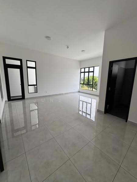2-storey Terraced House for Sale in Taman Impian Emas (Skudai) - Junz Liew - Living Room - PropertyGuru.com.my