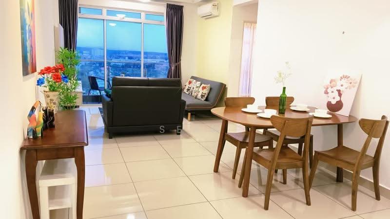 Kediaman Servis untuk Dijual di D'Putra Suites - Sean Yeoh - Living Room - PropertyGuru.com.my