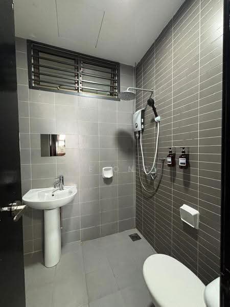 Kediaman Servis untuk Disewa di Palazio - JE ONG - Bathroom - PropertyGuru.com.my