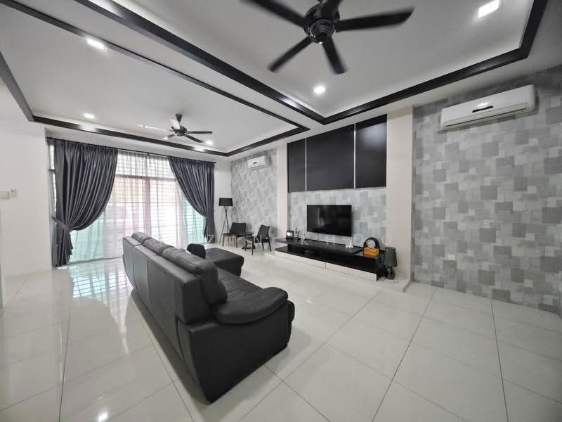 2-storey Terraced House for Sale in Taman Meru (Ipoh) - Qazin Khoo - Living Room - PropertyGuru.com.my