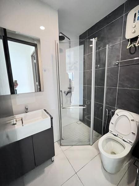 Kondominium untuk Disewa di Bay Point @ Country Garden Danga Bay - JE ONG - Bathroom - PropertyGuru.com.my