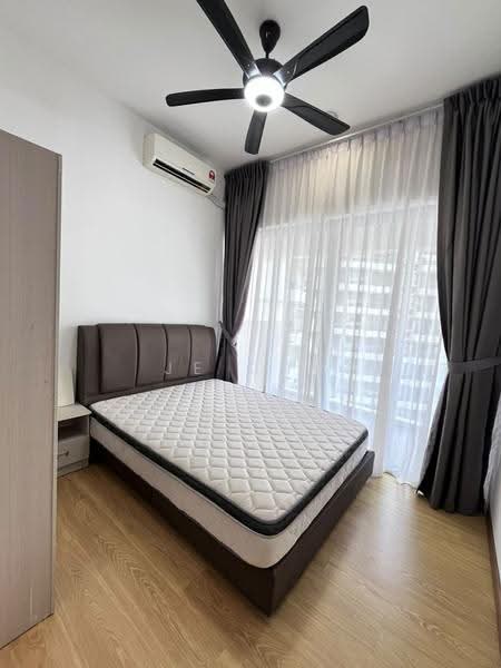 Kondominium untuk Disewa di Bay Point @ Country Garden Danga Bay - JE ONG - Bedroom - PropertyGuru.com.my