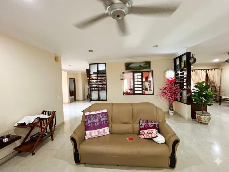 Rumah Berkembar untuk Dijual di Kampung Tunku (Petaling Jaya) - Michael Yeo - Living Room - PropertyGuru.com.my