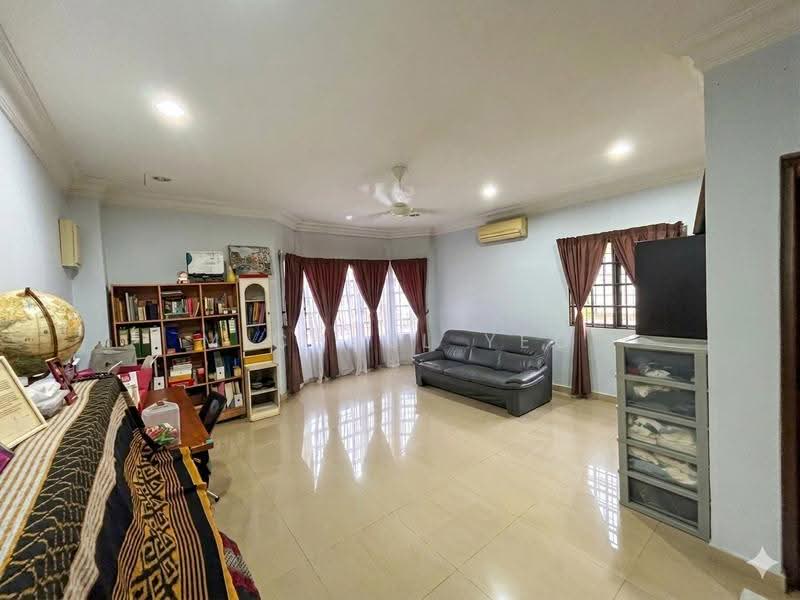 Rumah Berkembar untuk Dijual di Kampung Tunku (Petaling Jaya) - Michael Yeo - Guest/TV Room - PropertyGuru.com.my