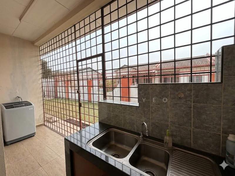 Rumah Berkembar untuk Dijual di Kampung Tunku (Petaling Jaya) - Michael Yeo - Kitchen - PropertyGuru.com.my