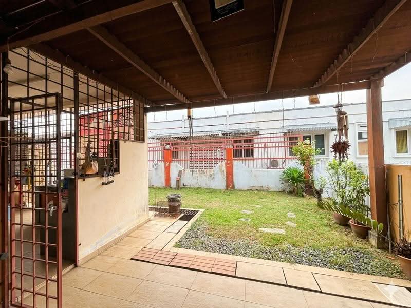 Rumah Berkembar untuk Dijual di Kampung Tunku (Petaling Jaya) - Michael Yeo - Patio Area - PropertyGuru.com.my