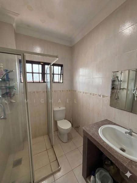Rumah Berkembar untuk Dijual di Kampung Tunku (Petaling Jaya) - Michael Yeo - Bathroom - PropertyGuru.com.my