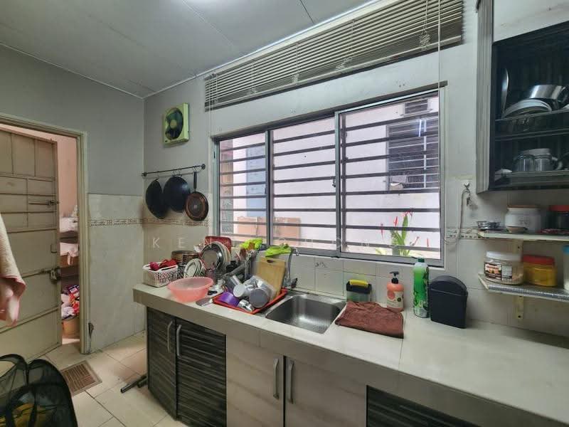 Rumah Teres 2-Tingkat untuk Disewa di Bandar Bukit Puchong (Puchong) - Kent Chong - Kitchen - PropertyGuru.com.my