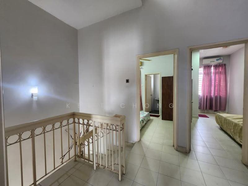 Rumah Teres 2-Tingkat untuk Disewa di Bandar Bukit Puchong (Puchong) - Kent Chong - Corridor - PropertyGuru.com.my