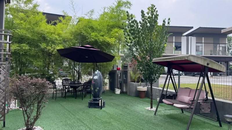 Semi-Detached House for Sale in Iskandar Puteri (Nusajaya) (Johor) - Lihyi Liew - Garden - PropertyGuru.com.my
