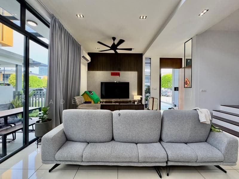 Semi-Detached House for Sale in Setia Alam (Selangor) - Adeline Foong - Living Room - PropertyGuru.com.my