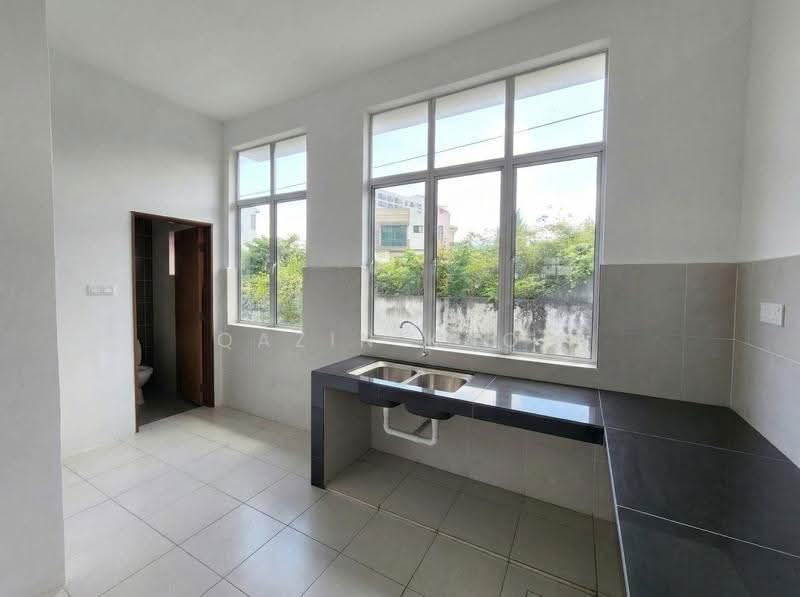 Rumah Teres 2-Tingkat untuk Dijual di Gunung Rapat (Ipoh) - Qazin Khoo - Kitchen - PropertyGuru.com.my