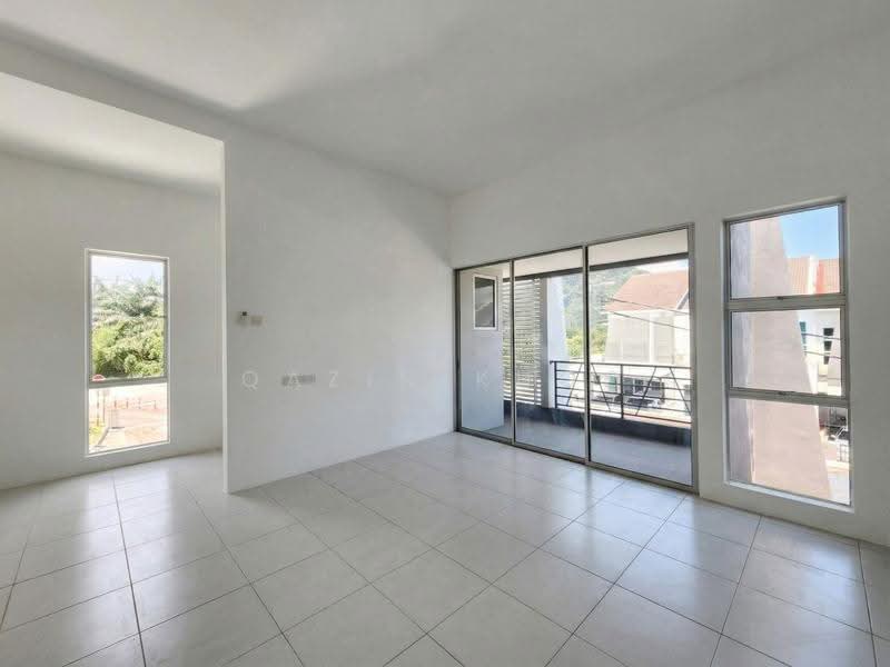 Rumah Teres 2-Tingkat untuk Dijual di Gunung Rapat (Ipoh) - Qazin Khoo - Living Room - PropertyGuru.com.my