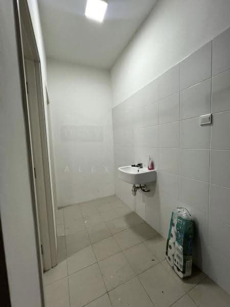 Shop for Rent in Telok Panglima Garang (Selangor) - Alex Lee - Bathroom - PropertyGuru.com.my