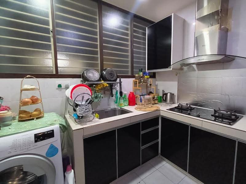 Condominium for Sale at The Z Residence - TS Low - Kitchen - PropertyGuru.com.my
