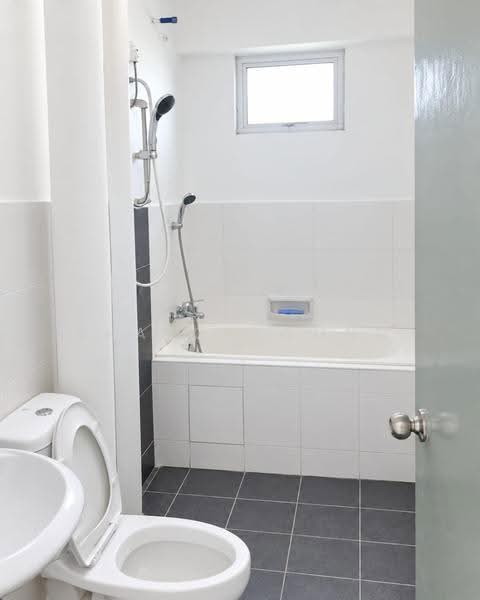 Apartment for Sale at Pinang Laguna - Sharon Wong - Bathroom - PropertyGuru.com.my