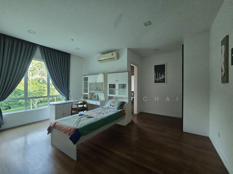 Bungalow House for Sale in Amverton Hills (Sungai Buloh) - Jonathan Chai - Bedroom - PropertyGuru.com.my
