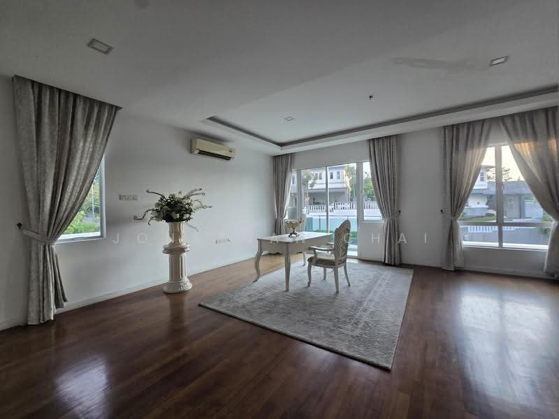 Bungalow House for Sale in Amverton Hills (Sungai Buloh) - Jonathan Chai - Study - PropertyGuru.com.my