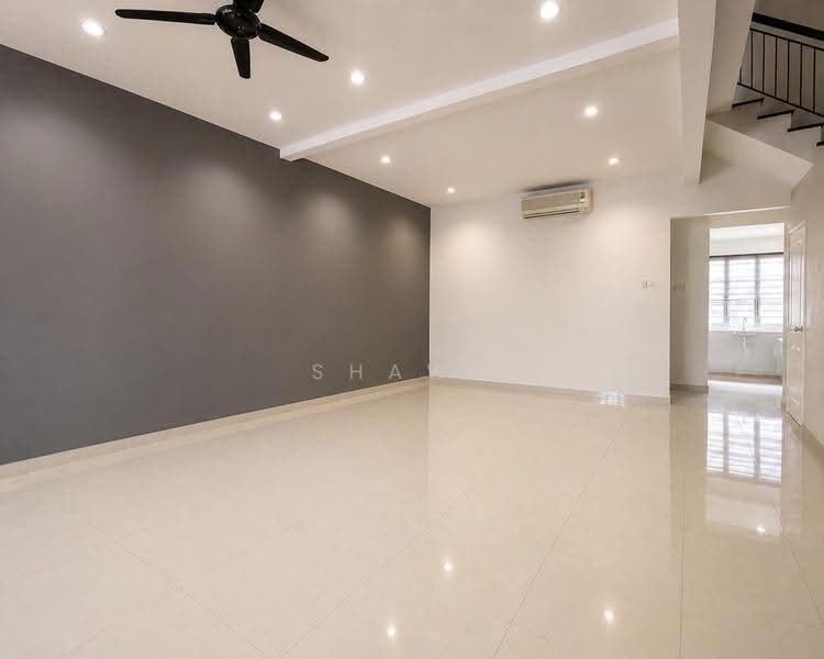 Rumah Teres 2-Tingkat untuk Dijual di Kota Kemuning (Shah Alam) - Shawn Seow - Living Room - PropertyGuru.com.my