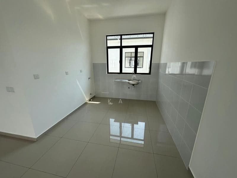 Townhouse for Sale in Eco Grandeur (Puncak Alam) - Ka Ee - Kitchen - PropertyGuru.com.my