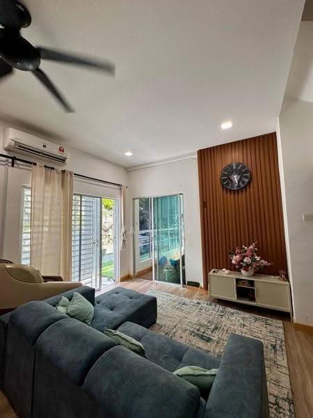 Rumah Teres 2.5-Tingkat untuk Dijual di Ampang (Selangor) - Farah Rasul - Living Room - PropertyGuru.com.my