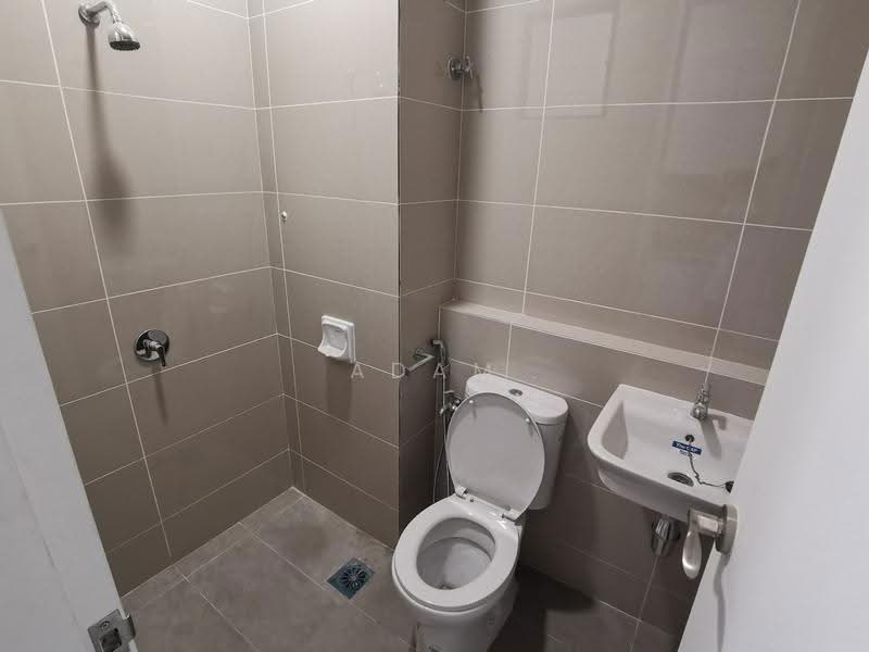 Kondominium untuk Dijual di Waltz Residences - Adam Lee - Bathroom - PropertyGuru.com.my