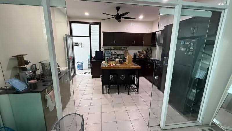 Kondominium untuk Disewa di USJ One Avenue Condo - Veron Leong - Kitchen - PropertyGuru.com.my