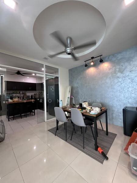 Kondominium untuk Disewa di USJ One Avenue Condo - Veron Leong - Dining Room - PropertyGuru.com.my