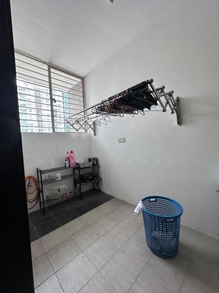 Kondominium untuk Disewa di USJ One Avenue Condo - Veron Leong - Balcony - PropertyGuru.com.my