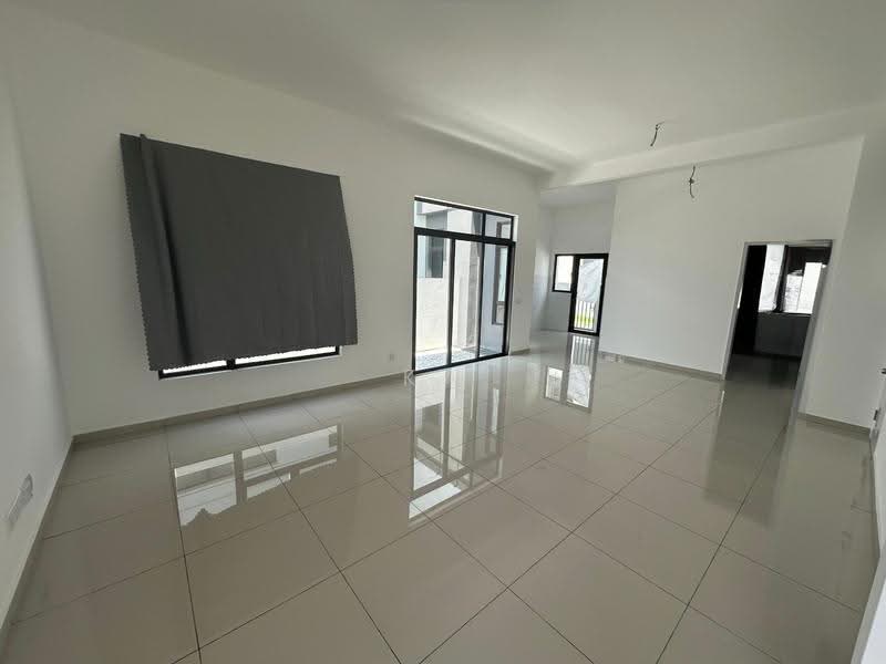 Rumah Teres 2-Tingkat untuk Dijual di Eco Grandeur (Puncak Alam) - Ka Ee - Living Room - PropertyGuru.com.my