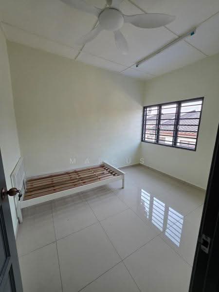 2-storey Terraced House for Sale in Taman Dusun Setia (Seremban) - Marcus Yeow - Bedroom - PropertyGuru.com.my