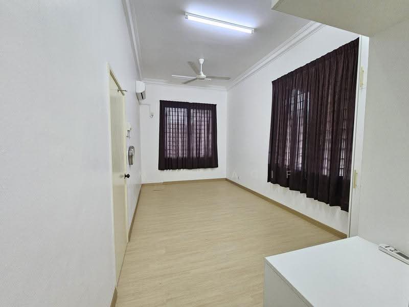 Rumah Teres 2-Tingkat untuk Dijual di Taman Setiawangsa (Setiawangsa) - Aiman Saqif - Living Room - PropertyGuru.com.my