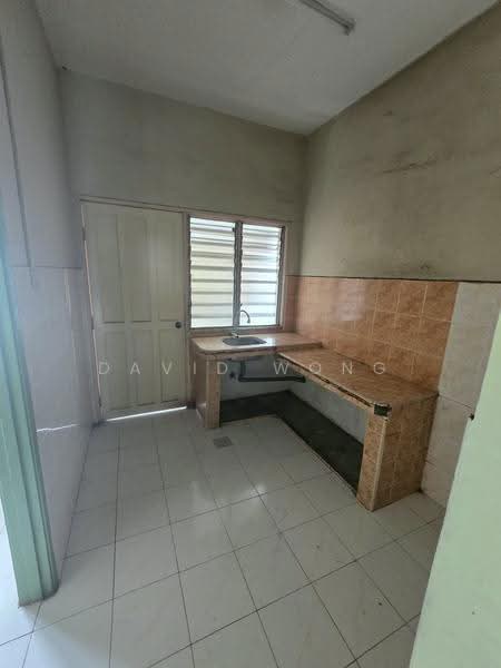 Rumah Teres 1-Tingkat untuk Dijual di Taman Menglembu Impiana Adril (Menglembu) - David Wong - Kitchen - PropertyGuru.com.my