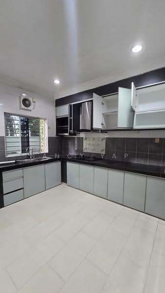 Rumah Teres 2-Tingkat untuk Disewa di Taman Mutiara Subang (Shah Alam) - Nancy Yap - Kitchen - PropertyGuru.com.my