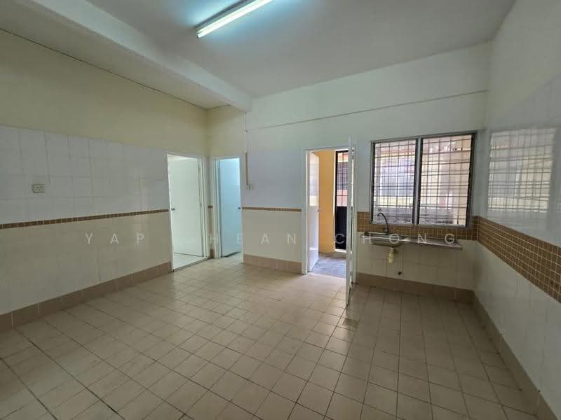 Rumah Teres 2-Tingkat untuk Dijual di Kota Kemuning (Shah Alam) - Yap Chean Chong - Kitchen - PropertyGuru.com.my