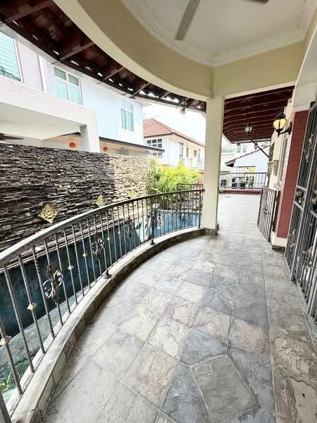 Semi-Detached House for Sale in Taman Perling (Perling) - Yik Tat - Balcony - PropertyGuru.com.my