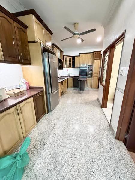 Semi-Detached House for Sale in Taman Perling (Perling) - Yik Tat - Kitchen - PropertyGuru.com.my