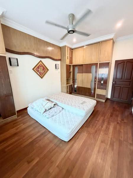 Semi-Detached House for Sale in Taman Perling (Perling) - Yik Tat - Bedroom - PropertyGuru.com.my