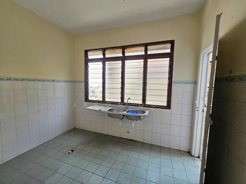 Rumah Teres 2-Tingkat untuk Dijual di Putra Heights (Subang Jaya) - Jason Ooi - Kitchen - PropertyGuru.com.my