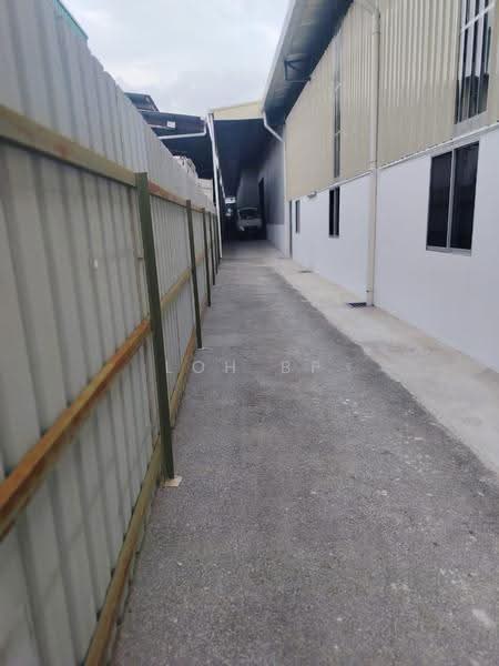 Warehouse for Rent in Batu Maung (Penang) - Loh BP - Exterior - PropertyGuru.com.my