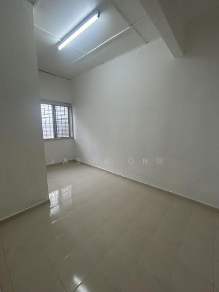 Rumah Teres untuk Dijual di Taman Desa Serdang (Seri Kembangan) - Jason Ong - Interior - PropertyGuru.com.my